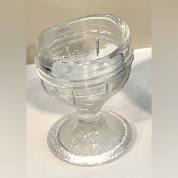 Vintage Eye Wash Cups Set of Two Clear and Light Pink - Picture 3 of 13